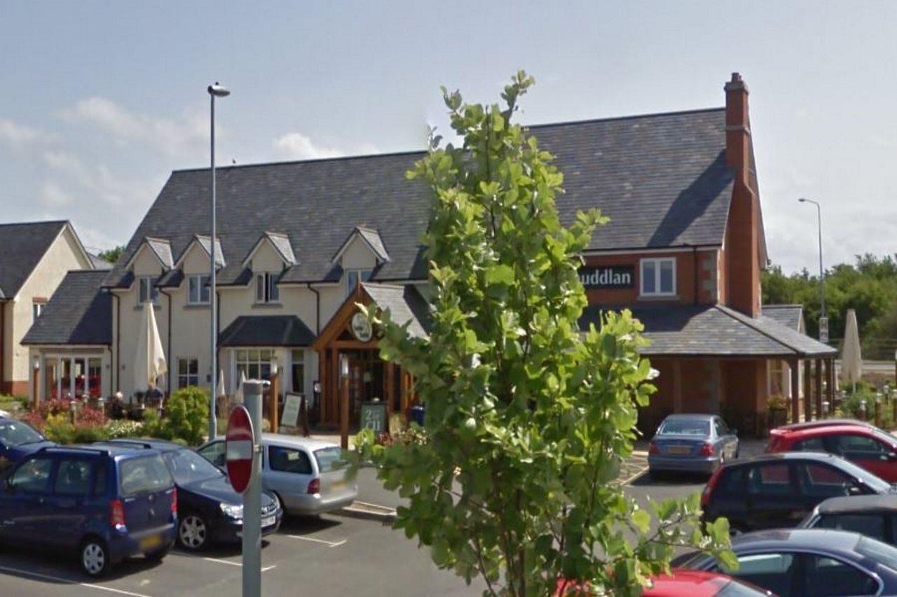 Premier Inn Premier Inn Rhuddlan Extérieur photo